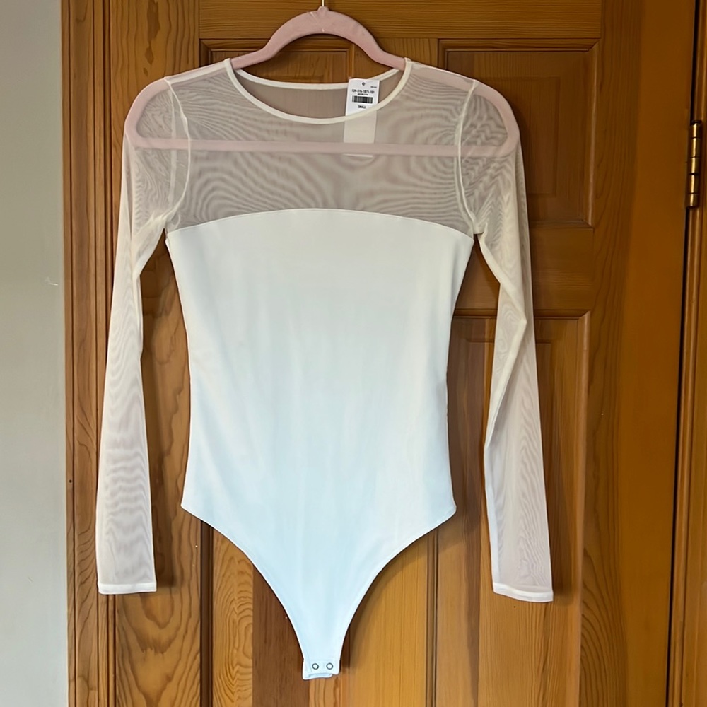 ✨BRAND NEW WHITE BODY SUIT✨
